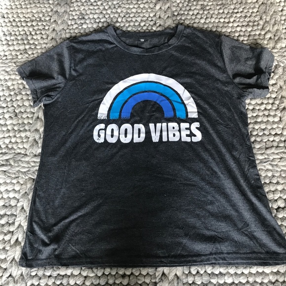 Tops - Good Vibes tshirt